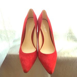 NWOT Nine West red pointy toe high heels